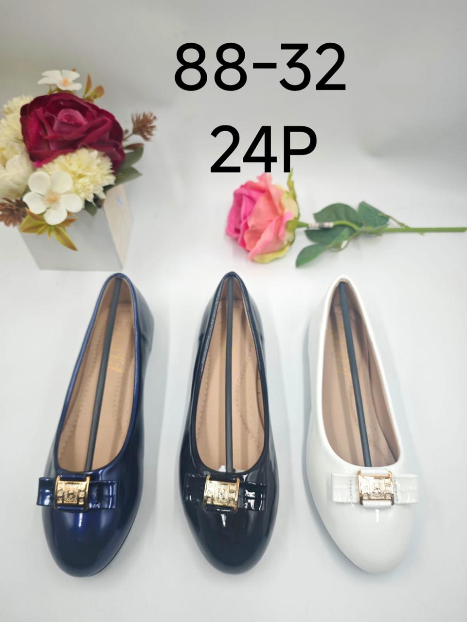 Ladies dolly shoes