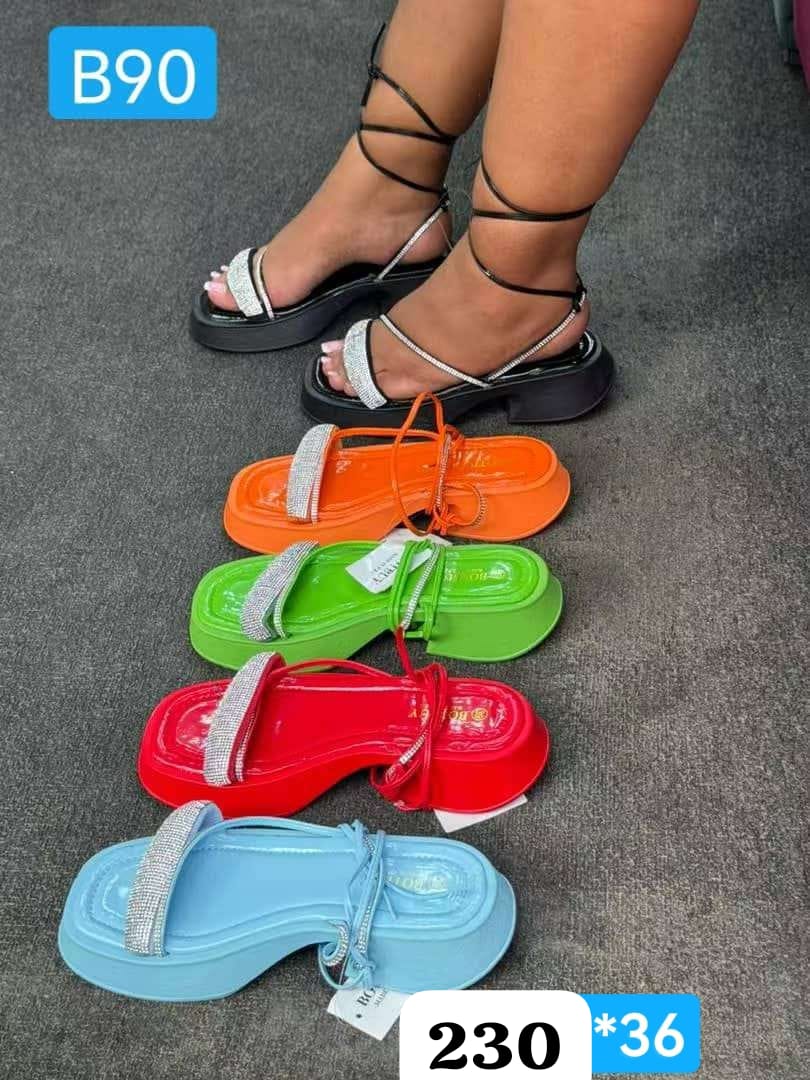 Ladies double sole with strands