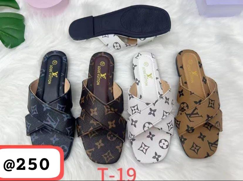 Lv sandals