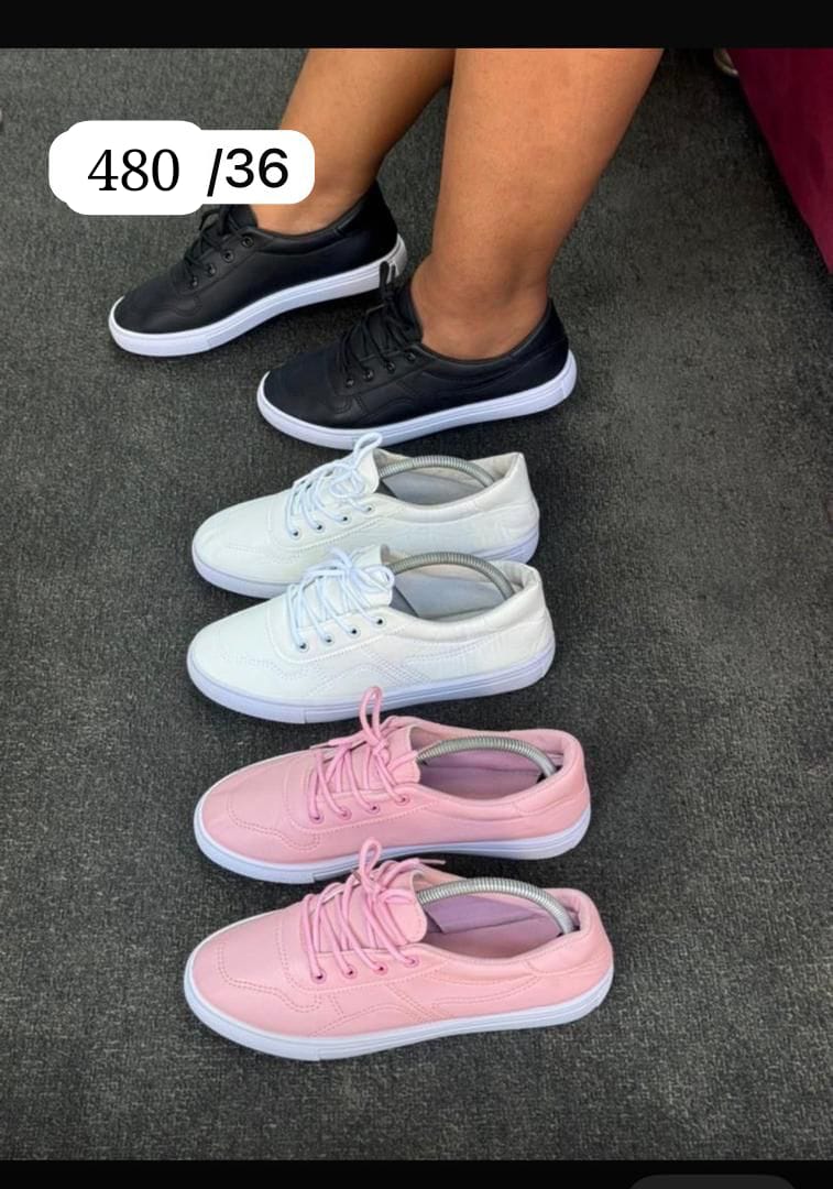 Ladies sneakers