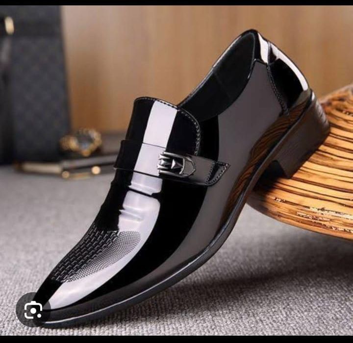 Men classy official shoes